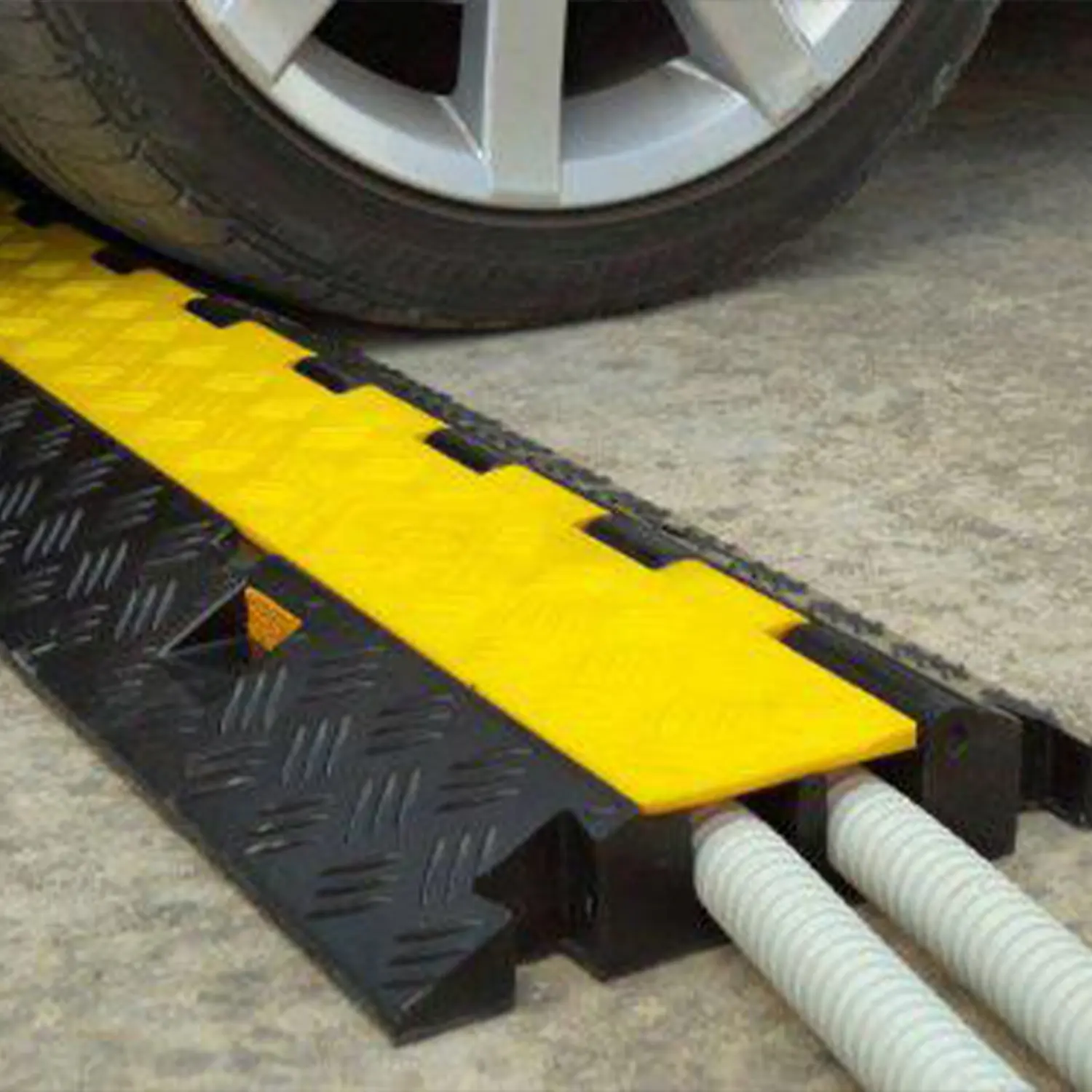 3 | Multicauchos Industriales