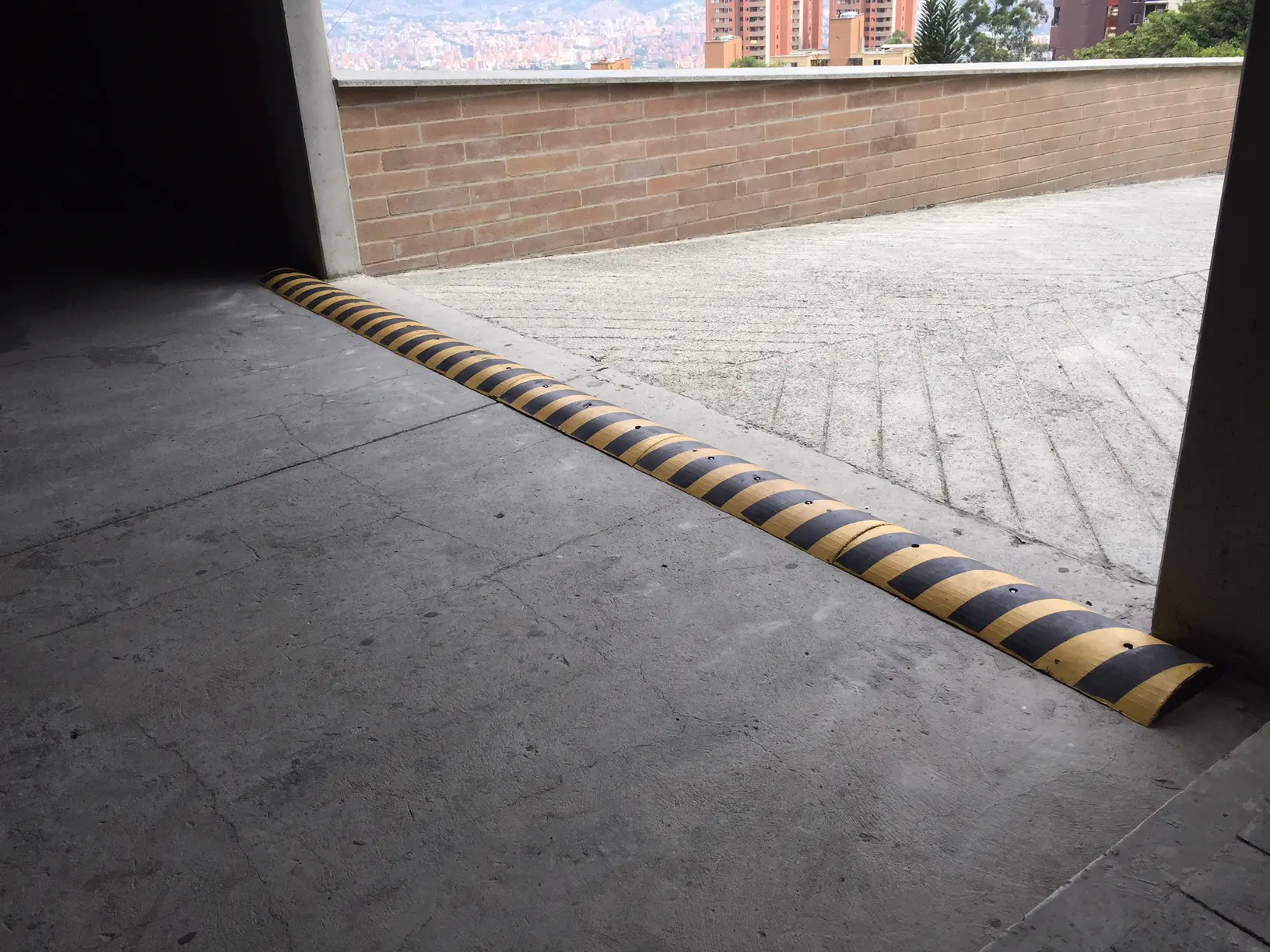 que es un resalto en tránsito